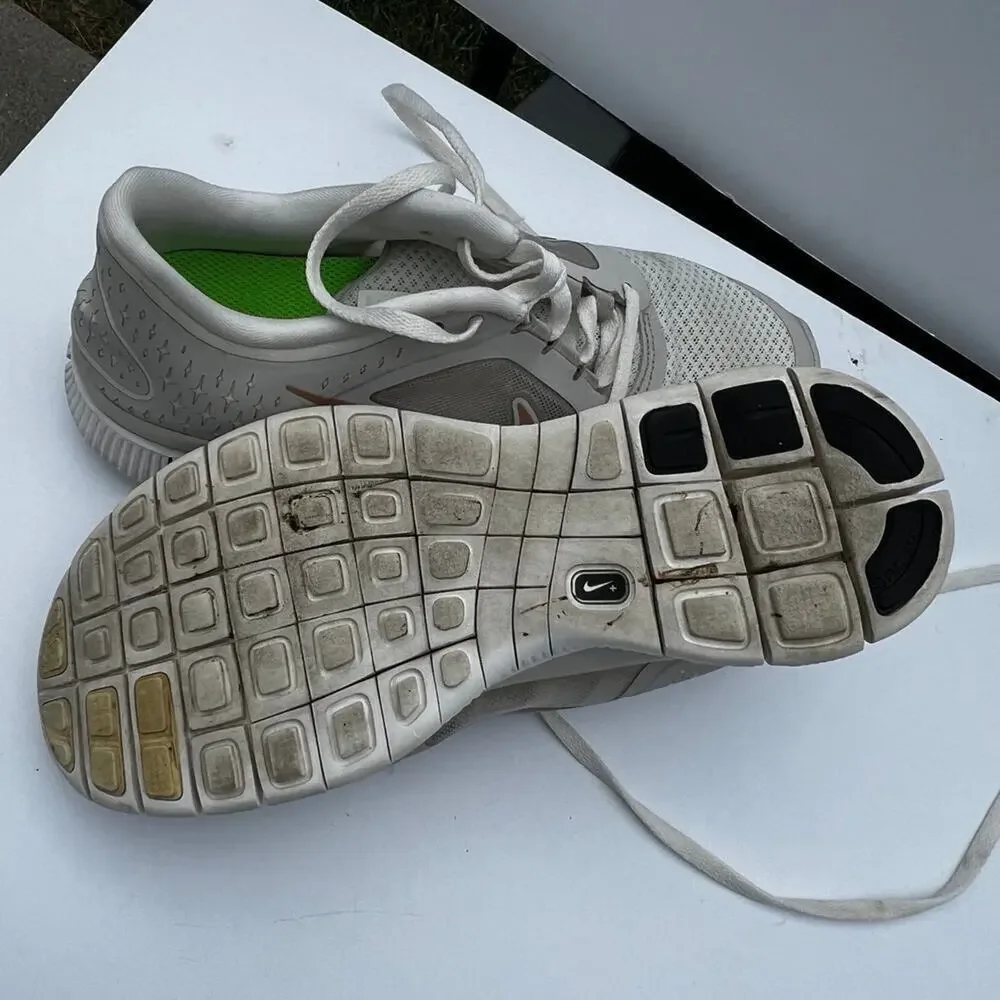 Nike Free White Rose Nike logo., Women's sneakers Women's size 8